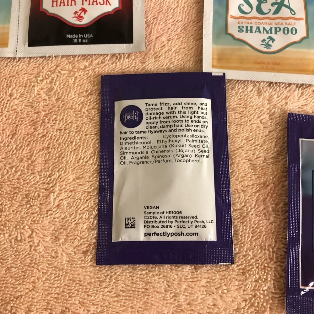 Lot of 14 Perfectly Posh Vitamin Sea Shampoo Off Shore & Enchantress Samples